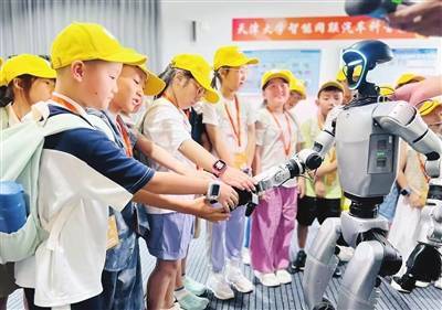 書(shū)香津門(mén) 讀寫(xiě)同行 新蕾出版社“讀寫(xiě)偵探營(yíng)”活動(dòng)舉辦:讀寫(xiě)