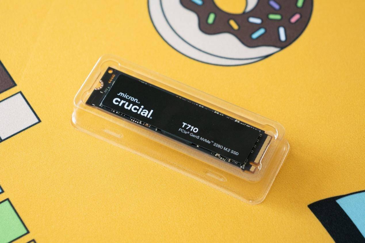 英睿達雙劍齊發<strong></p>
<p>固態硬盤
</strong>，固態硬盤PCIe5.0時代真要來了？:固態硬盤
