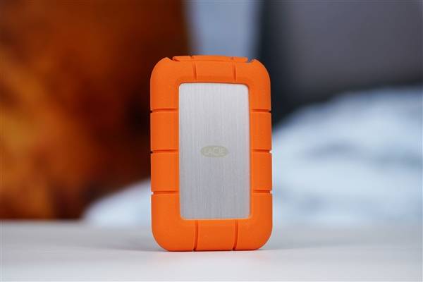 支持雷電5<strong></p>
<p>固態硬盤
</strong>！希捷LaCie Ruggged SSD4 1TB固態硬盤圖賞:固態硬盤
