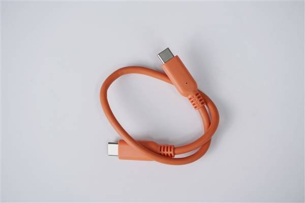 支持雷電5<strong></p>
<p>固態硬盤
</strong>！希捷LaCie Ruggged SSD4 1TB固態硬盤圖賞:固態硬盤
