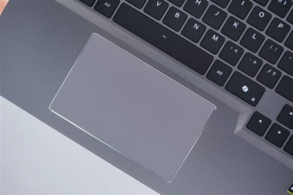 升級長江存儲PC450固態硬盤 機械革命耀世16 Ultra圖賞:機械硬盤
